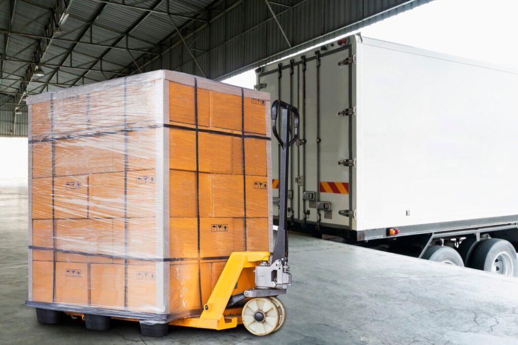 Cargo shipment loading for truck